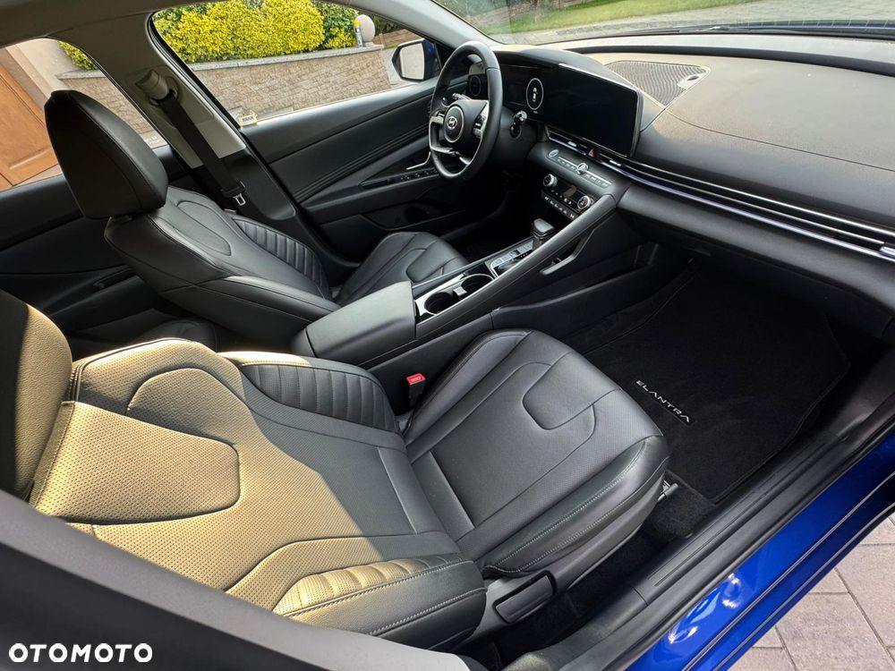 Hyundai Elantra 1.6 Style Premiere - 9