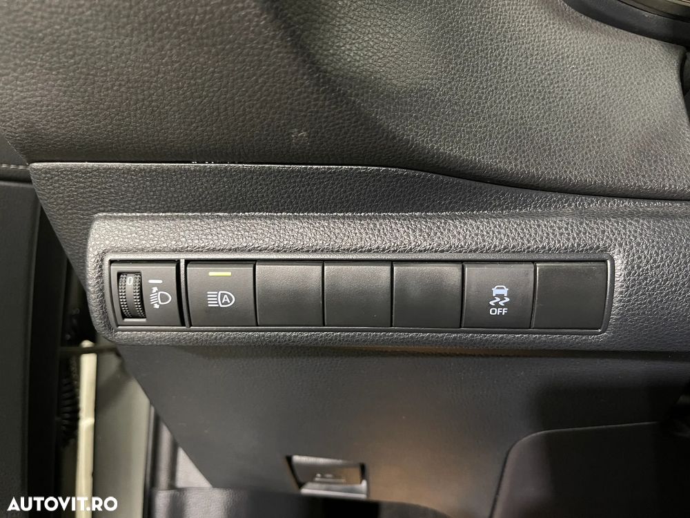 Toyota Corolla 2.0 HSD Exclusive - 18