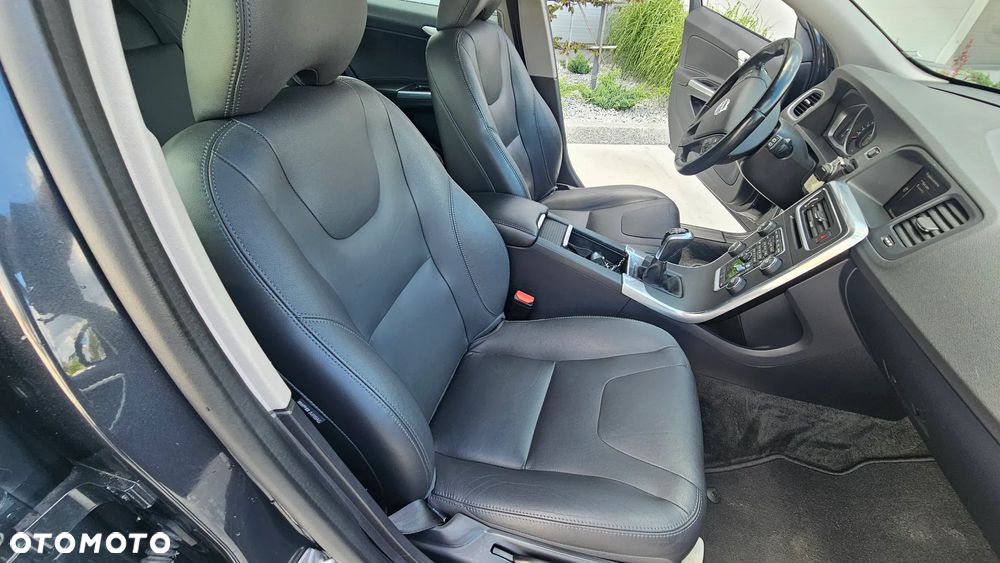 Volvo V60 D2 Drive-E Momentum - 13