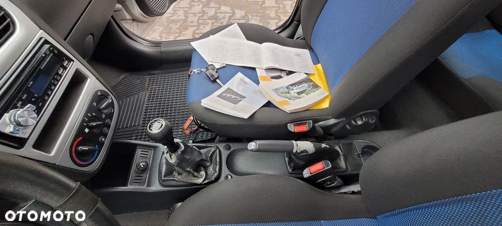 Opel Corsa 1.2 16V Catch me now - 31