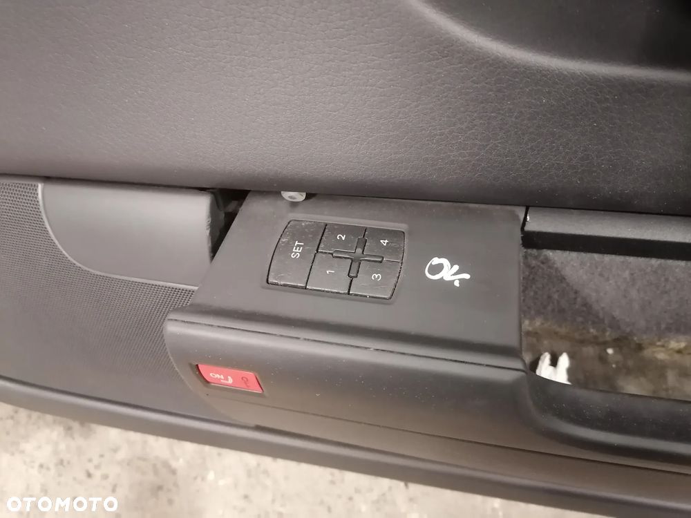 Fotele Kanapa Boczki Skóra Skórzany Czarna Audi A8 D3 EU Na Elementy - 37