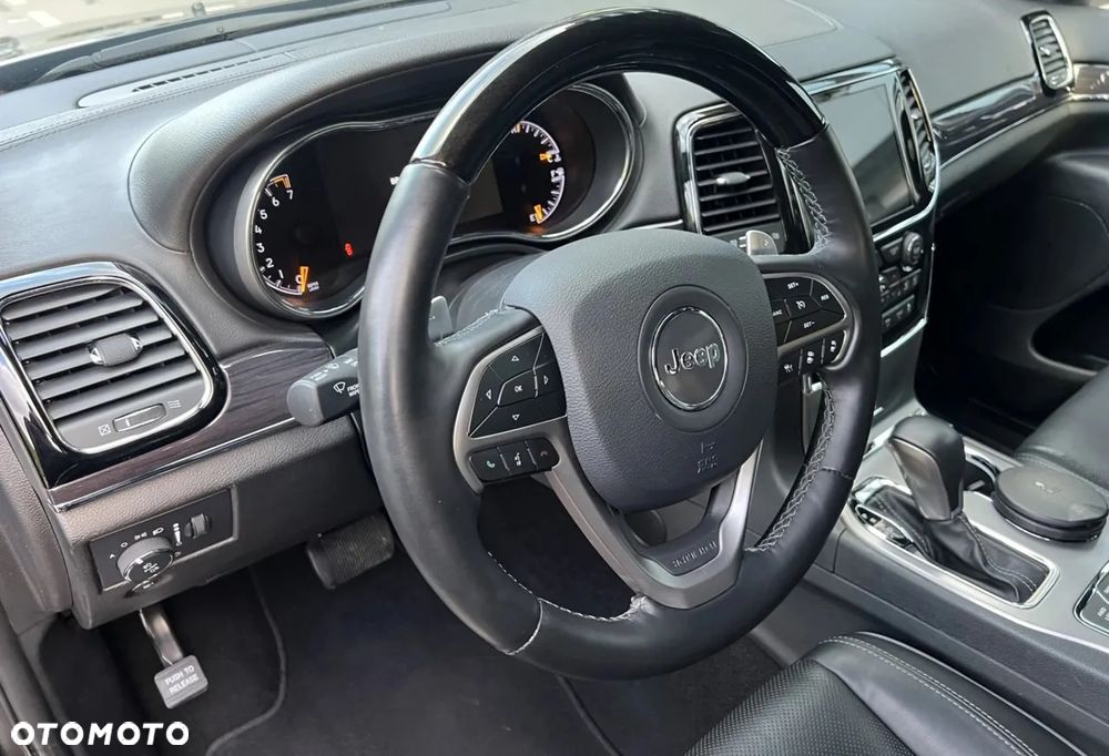 Jeep Grand Cherokee - 9