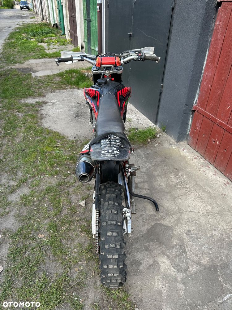SWM RS 300 R - 3