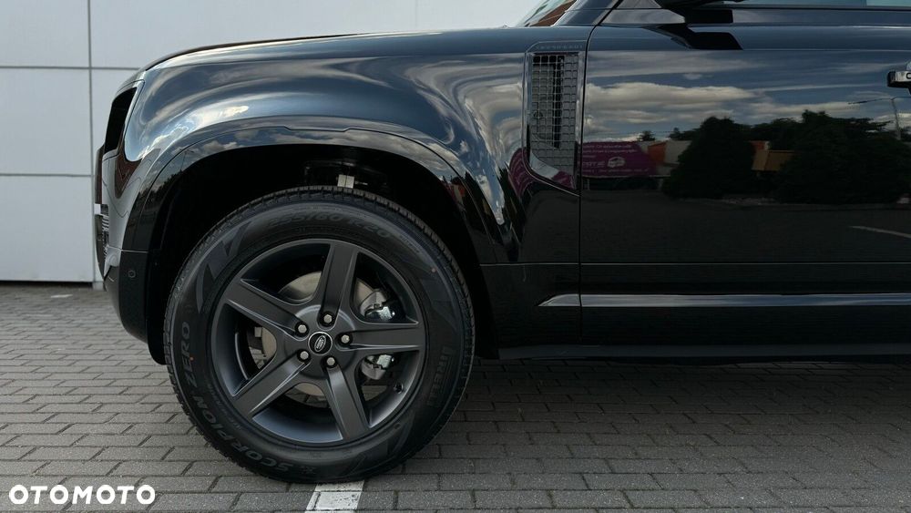 Land Rover Defender - 5