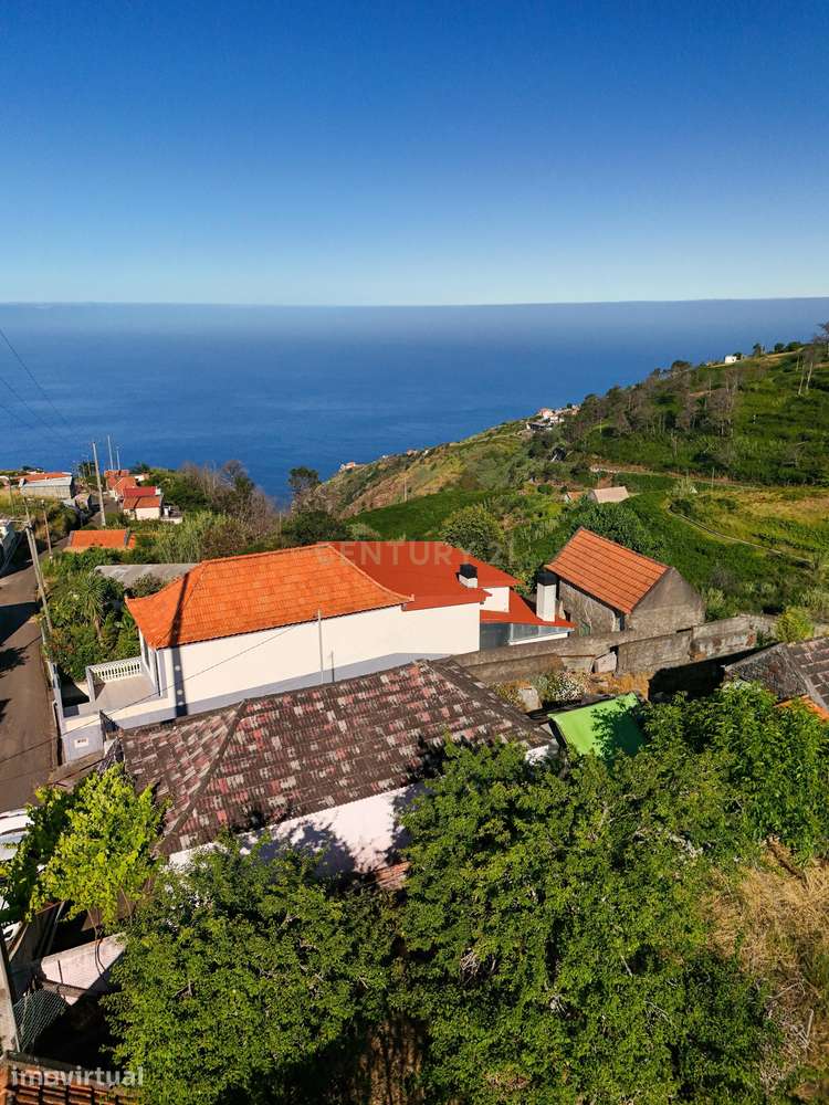 Casa Antiga para Recuperar em Fajã da Ovelha, Calheta - Grande imagem: 3/31