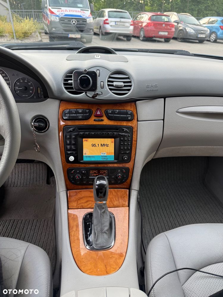 Mercedes-Benz CLK 320 - 10