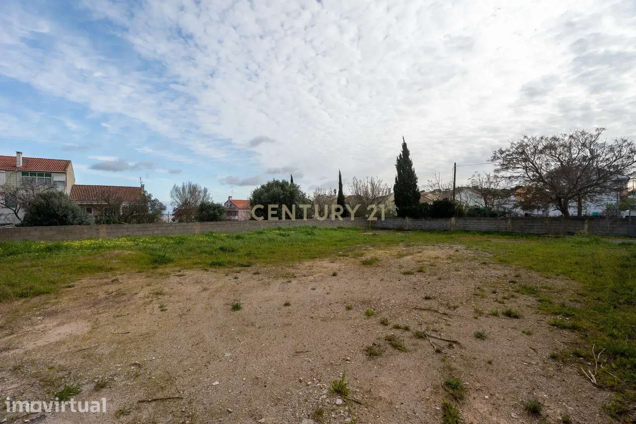 Terreno Urbano Para Construção de Moradia – Amadora - Grande imagem: 5/16