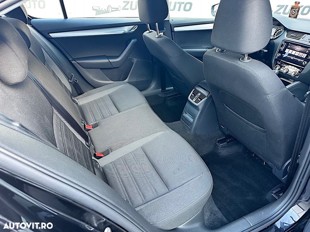 Skoda Octavia 1.6 TDI DSG Style - 7