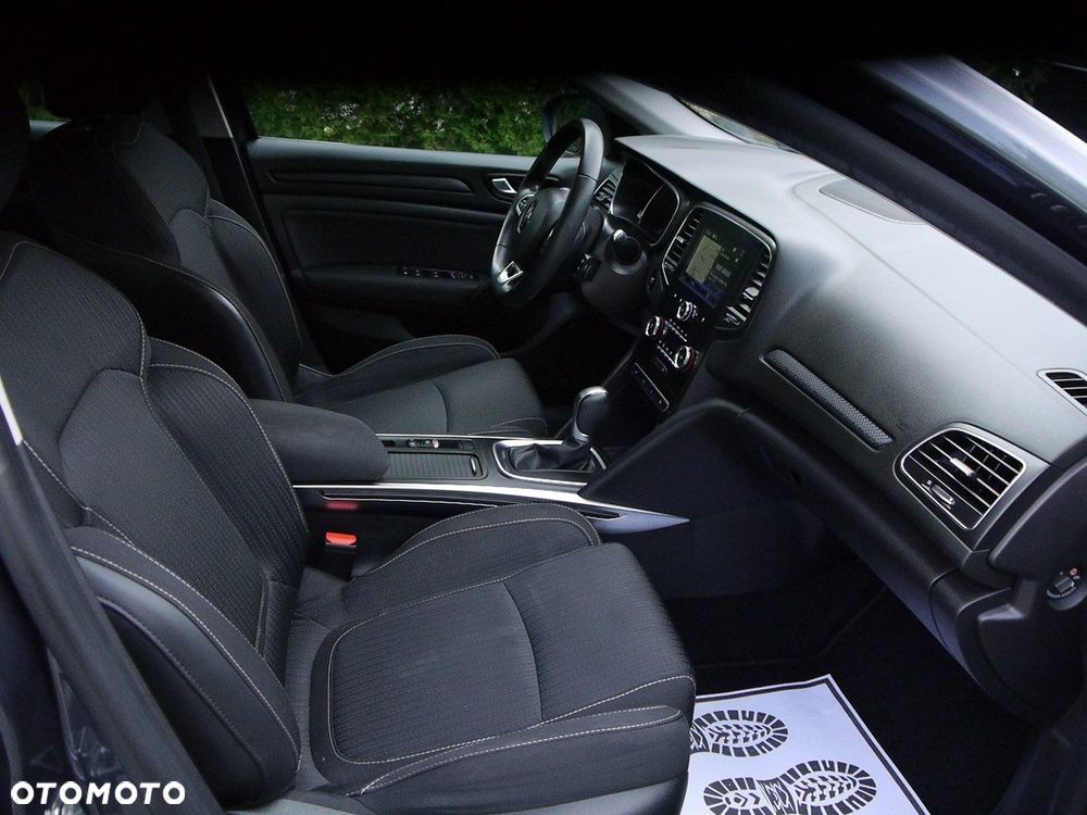 Renault Megane ENERGY TCe 140 EDC LIMITED - 27