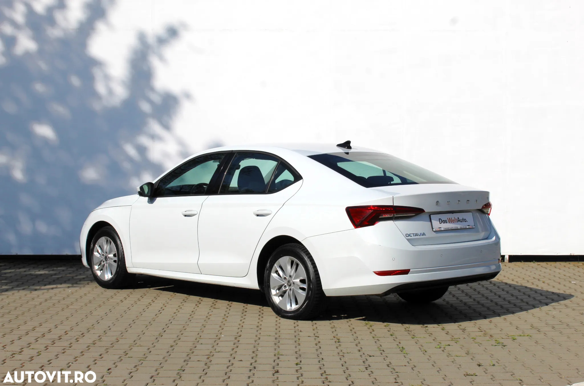 Skoda Octavia 2.0 TDI DSG Ambition - 3