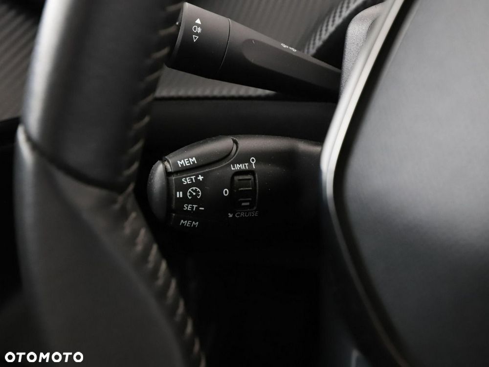 Peugeot 2008 Allure - 35