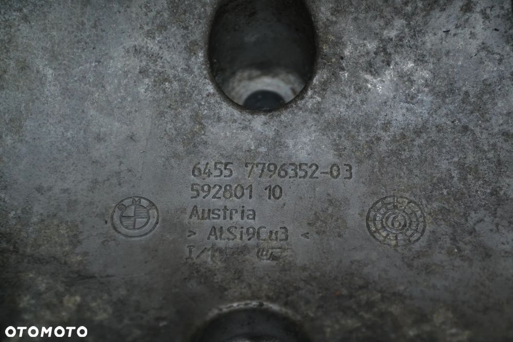 BMW E90 E91 MOCOWANIE ŁAPA SPRĘŻARKI KLIMATYZACJI 7796352 - 4