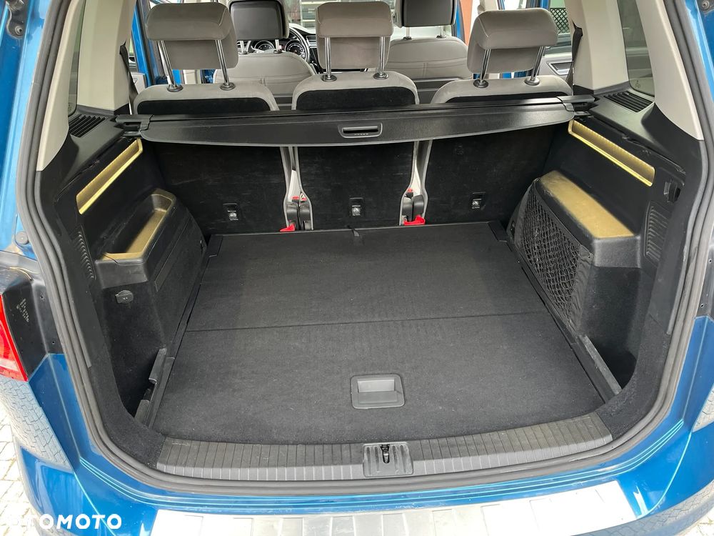 Volkswagen Touran 2.0 TDI BMT Highline - 9