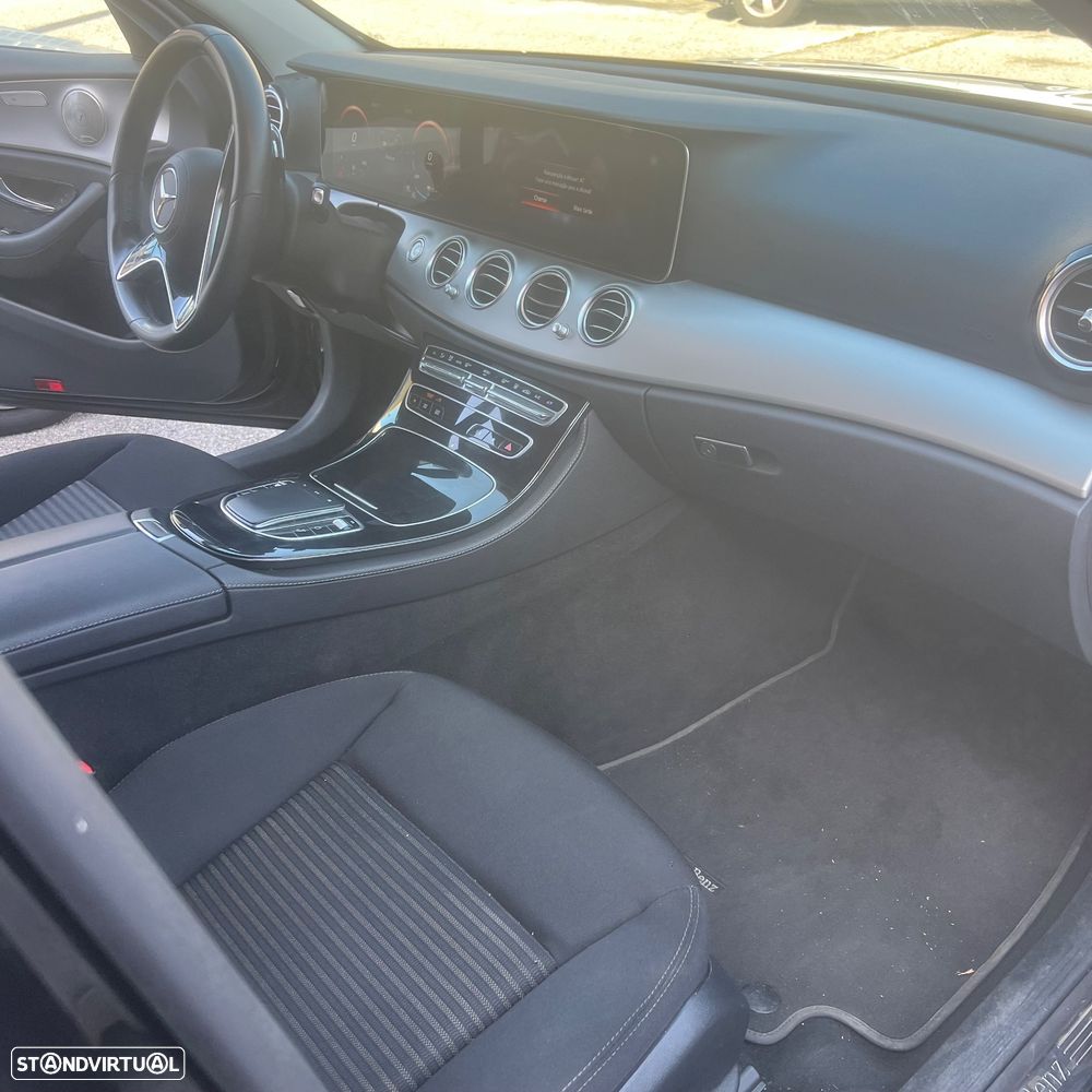 Mercedes-Benz E 300 de 4Matic 9G-TRONIC Avantgarde - 27