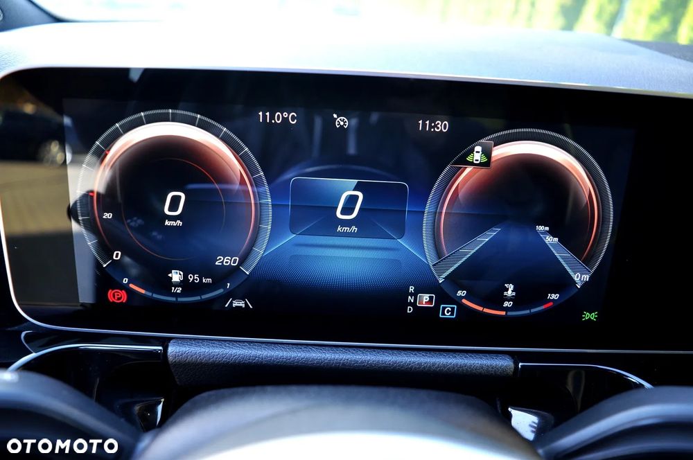 Mercedes-Benz GLA 200 d 8G-DCT Special Edition - 36