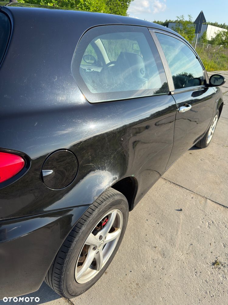 Alfa Romeo 147 1.9 JTD 16V Distinctive - 9