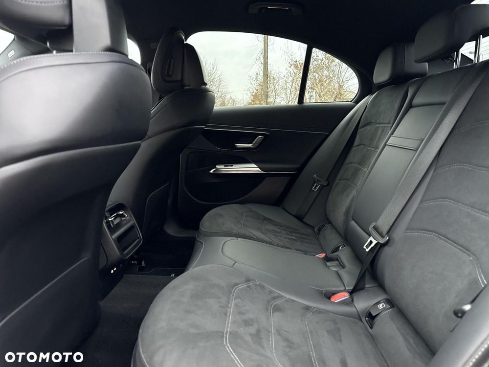 Mercedes-Benz Klasa E - 15