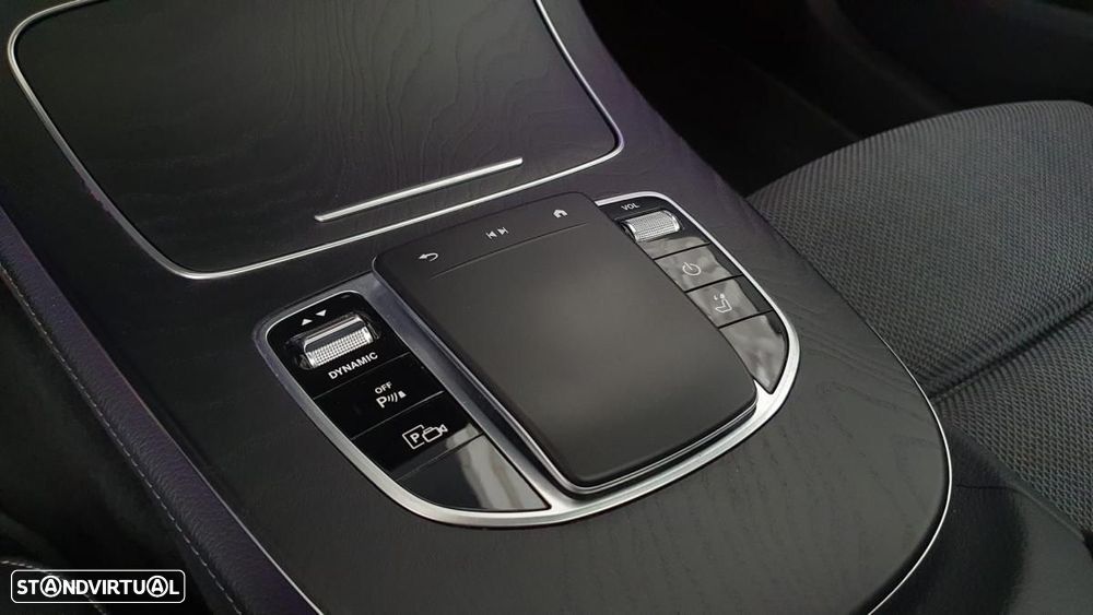 Mercedes-Benz E 300 de Avantgarde - 35