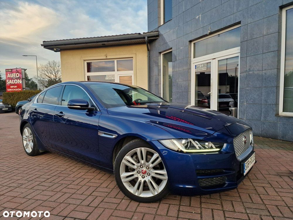 Jaguar XE 20d Prestige - 8