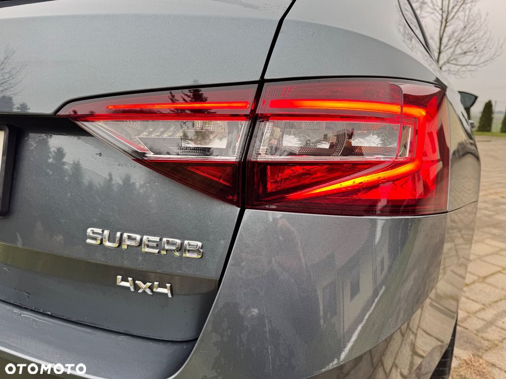 Skoda Superb 2.0 TSI 4x4 Sportline DSG - 12