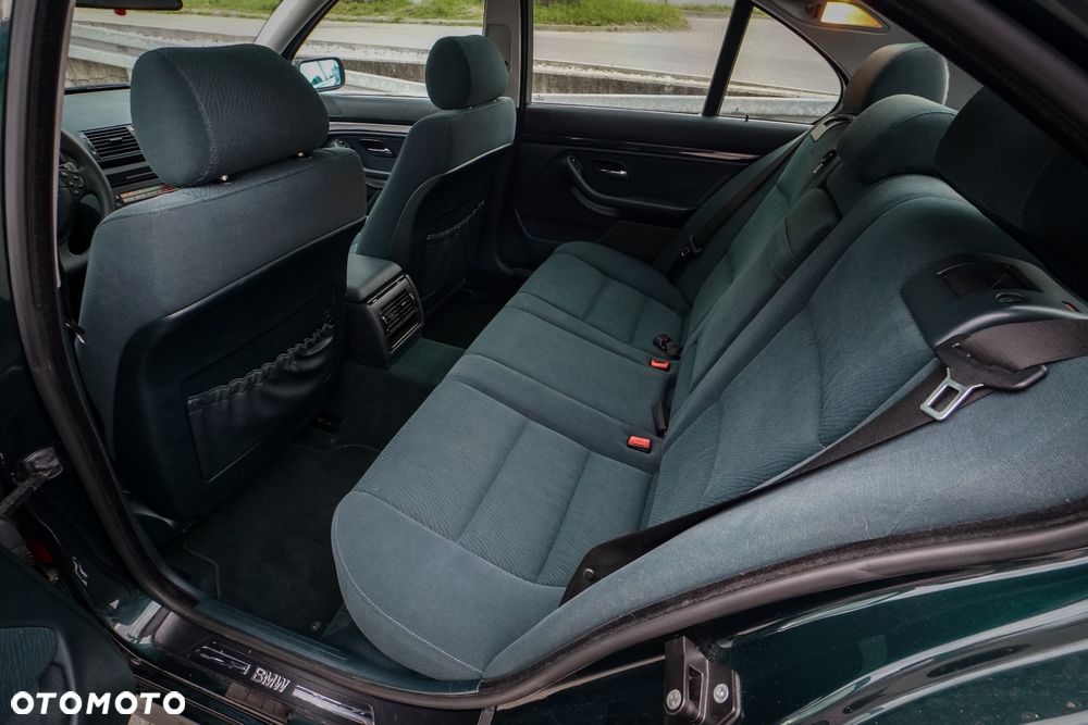 BMW Seria 5 525i - 17