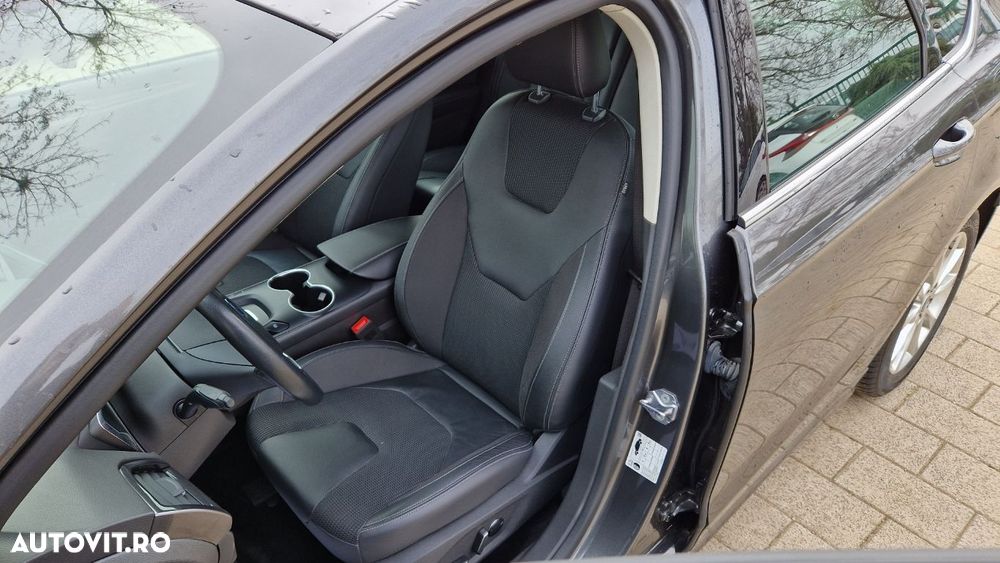 Ford Mondeo - 12