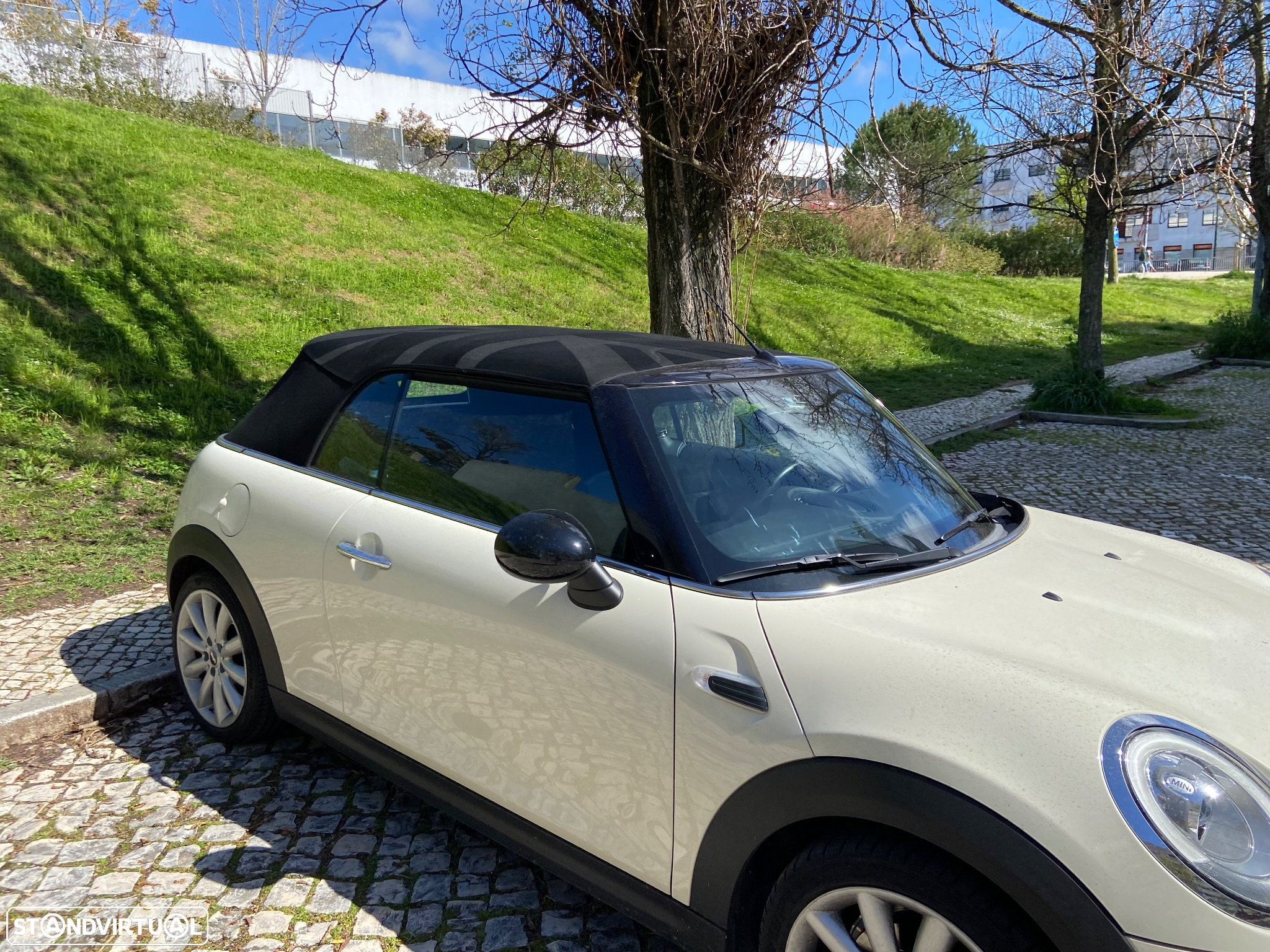 MINI Cabrio Cooper D Auto - 8