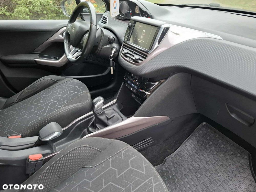 Peugeot 2008 - 6
