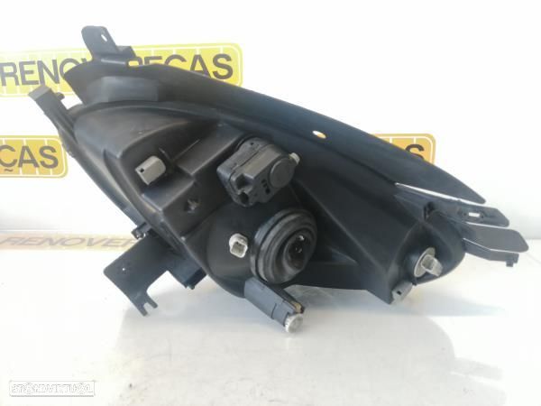 Otica / Farol Dto Citroen Xsara Picasso (N68) - 2