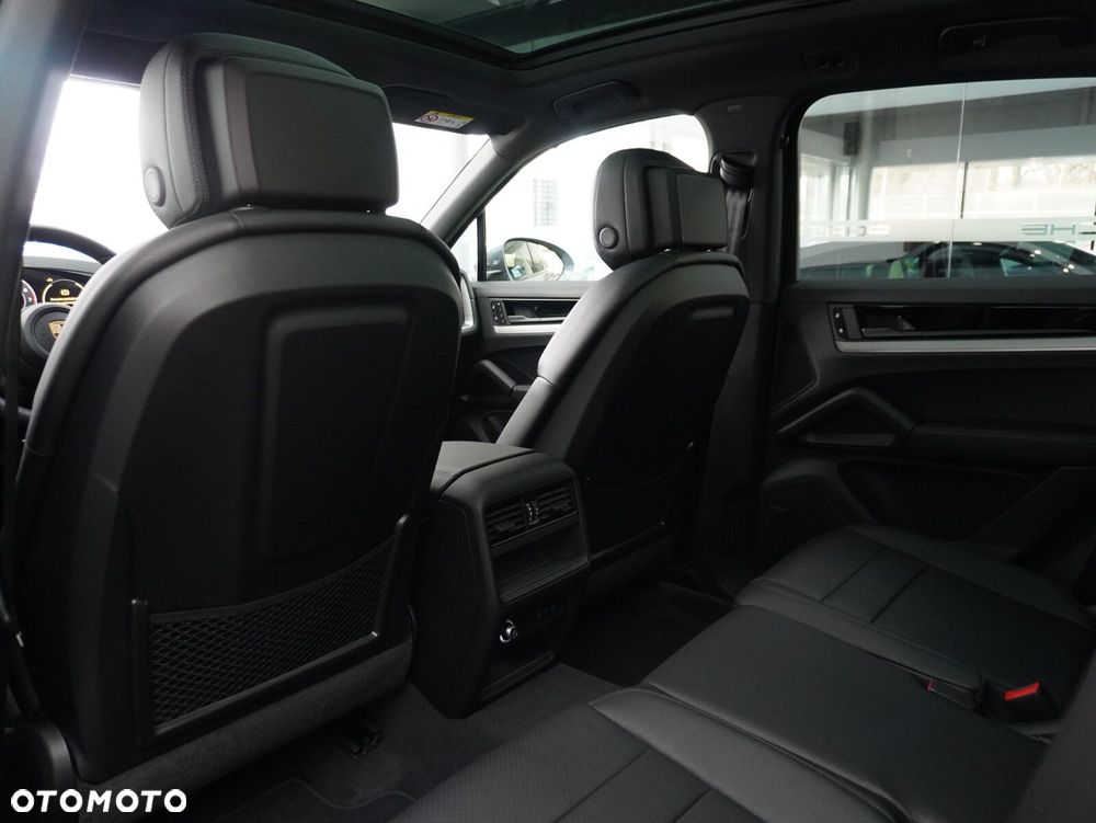 Porsche Cayenne - 33
