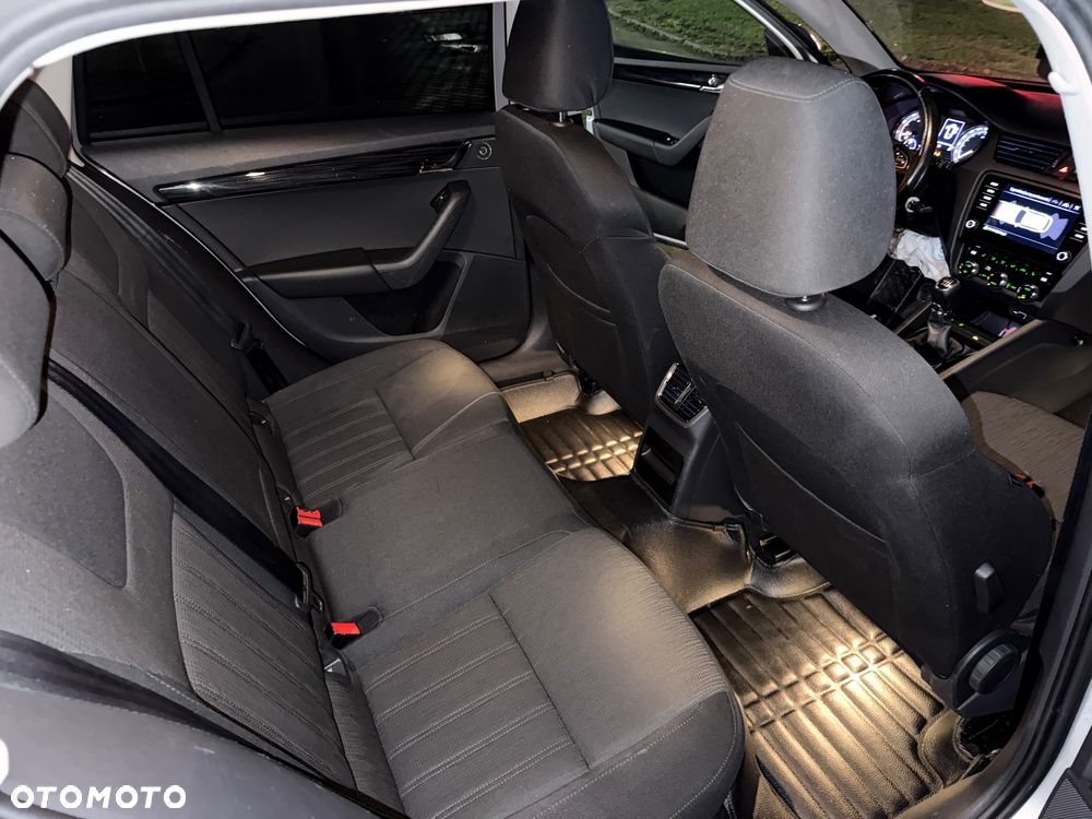 Skoda Octavia 1.5 TSI ACT Style - 8