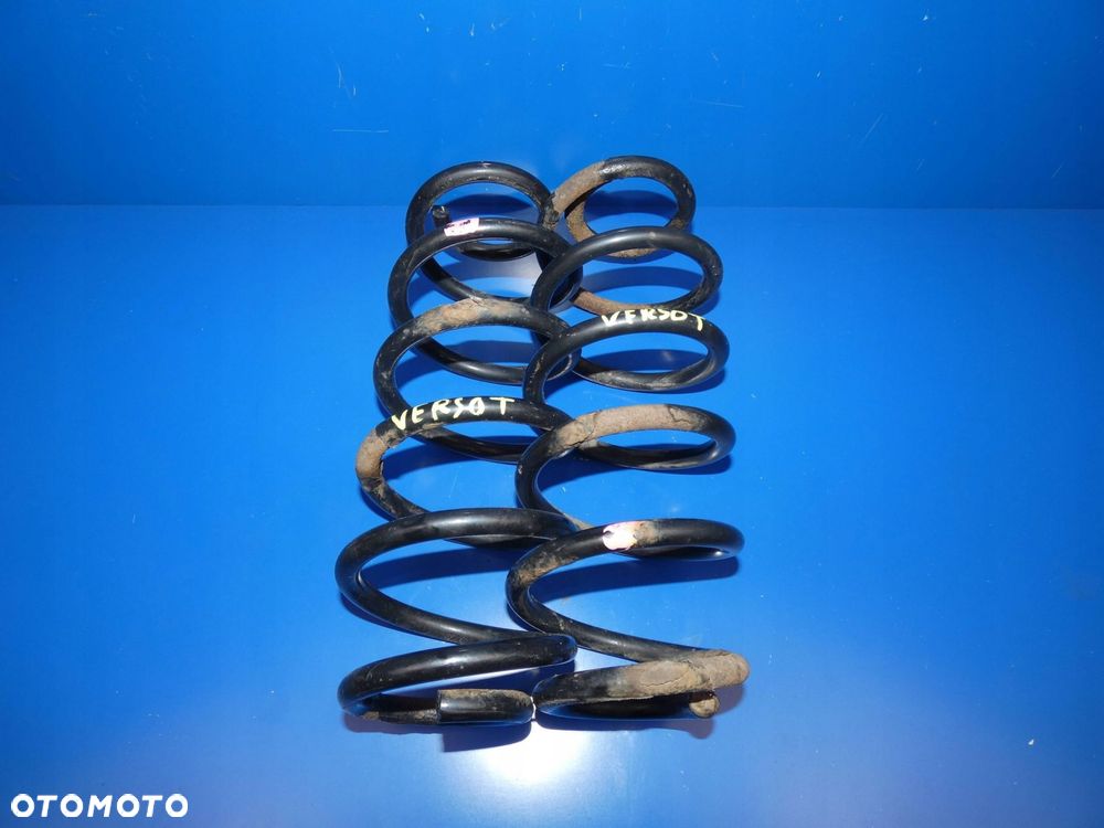 TOYOTA VERSO II LIFT SPRĘŻYNA SPRĘŻYNY ZAWIESZENIA TYŁ TYLNE KOMPLET