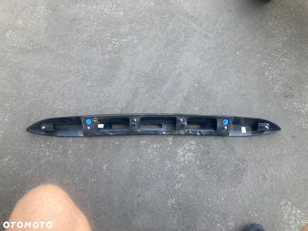 DACIA JOGGER BLENDA LISTWA KLAPY TYLNEJ  BAGAŻNIKA TYLNA TYŁ TYLNIA tylnej TABLICY PODŚWIETLENIA 818106594R 848107093R Wwa - 3