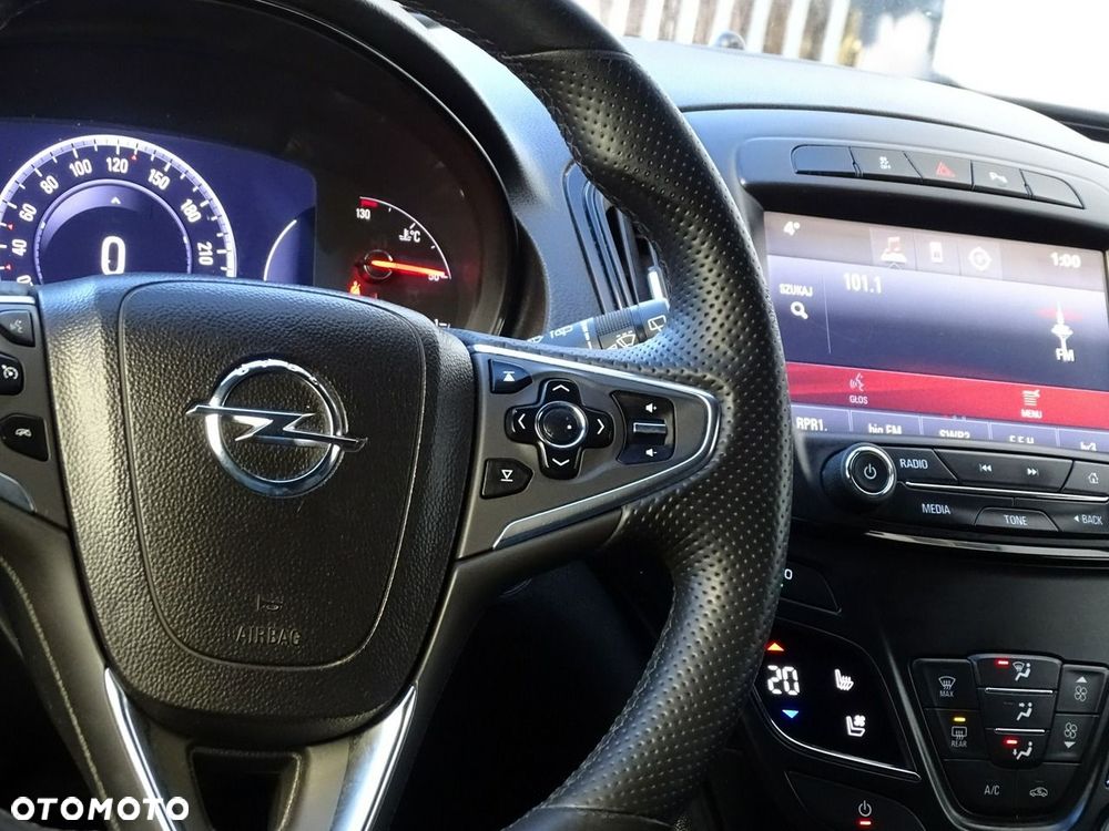 Opel Insignia - 22