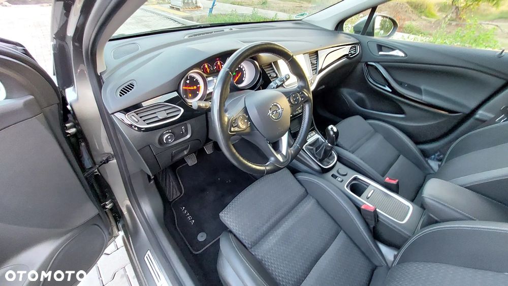 Opel Astra 1.6 D Start/Stop Sports Tourer Innovation - 32