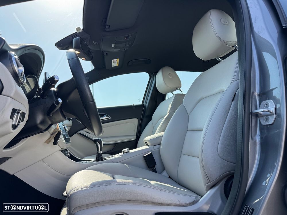 Mercedes-Benz GLA 180 d Urban - 9