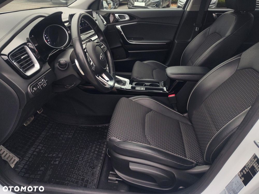 Kia Ceed - 15