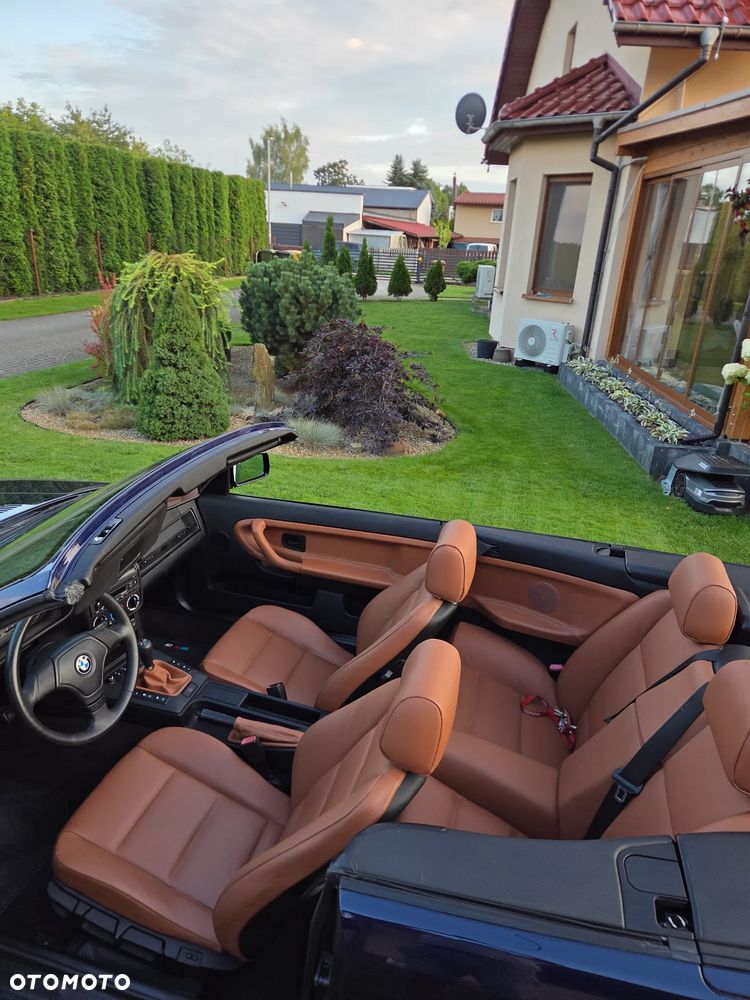 BMW Seria 3 320i - 9