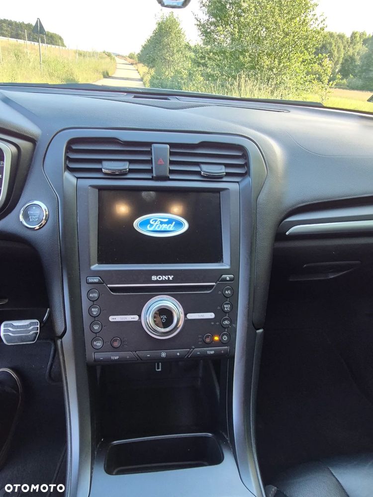 Ford Fusion - 11