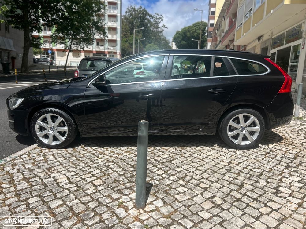 Volvo V60 2.0 D3 Momentum - 9