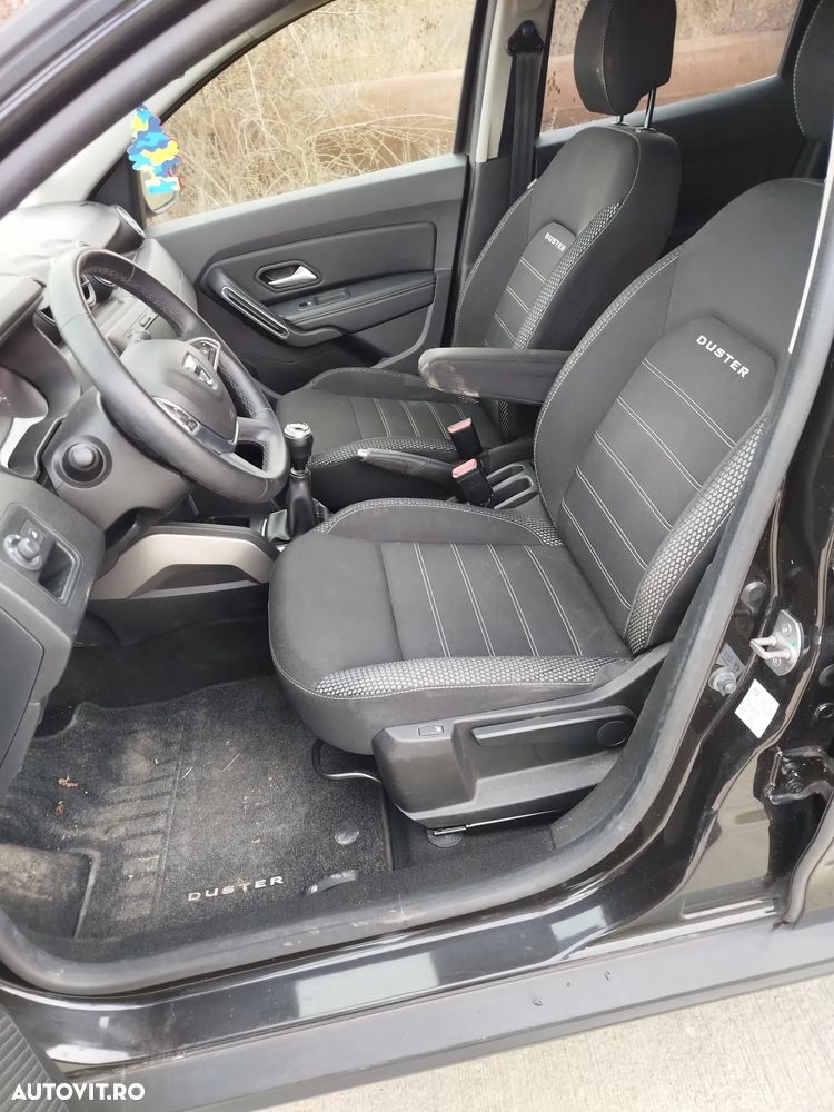 Dacia Duster TCe 150 GPF Prestige jante 17" - 13