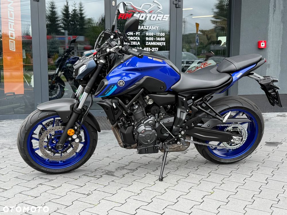 Yamaha MT - 27