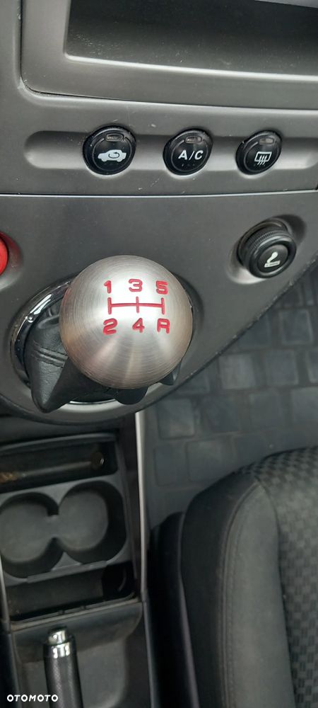 Honda Civic 1.6i ES - 10