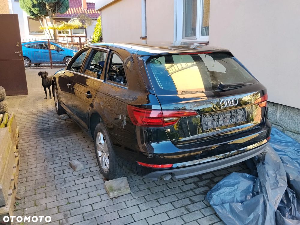 Audi A4 Avant - 10