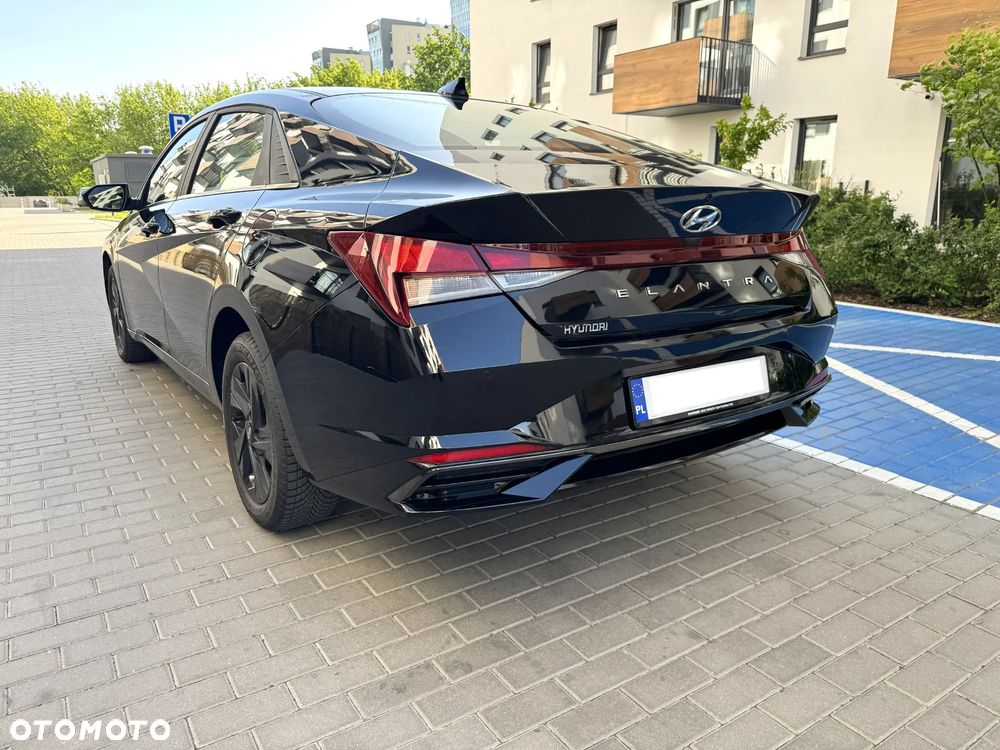 Hyundai Elantra 1.6 Smart CVT - 9