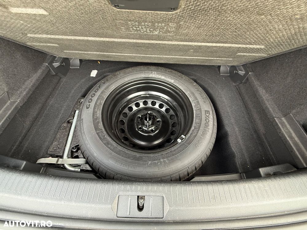 Volkswagen Golf - 20