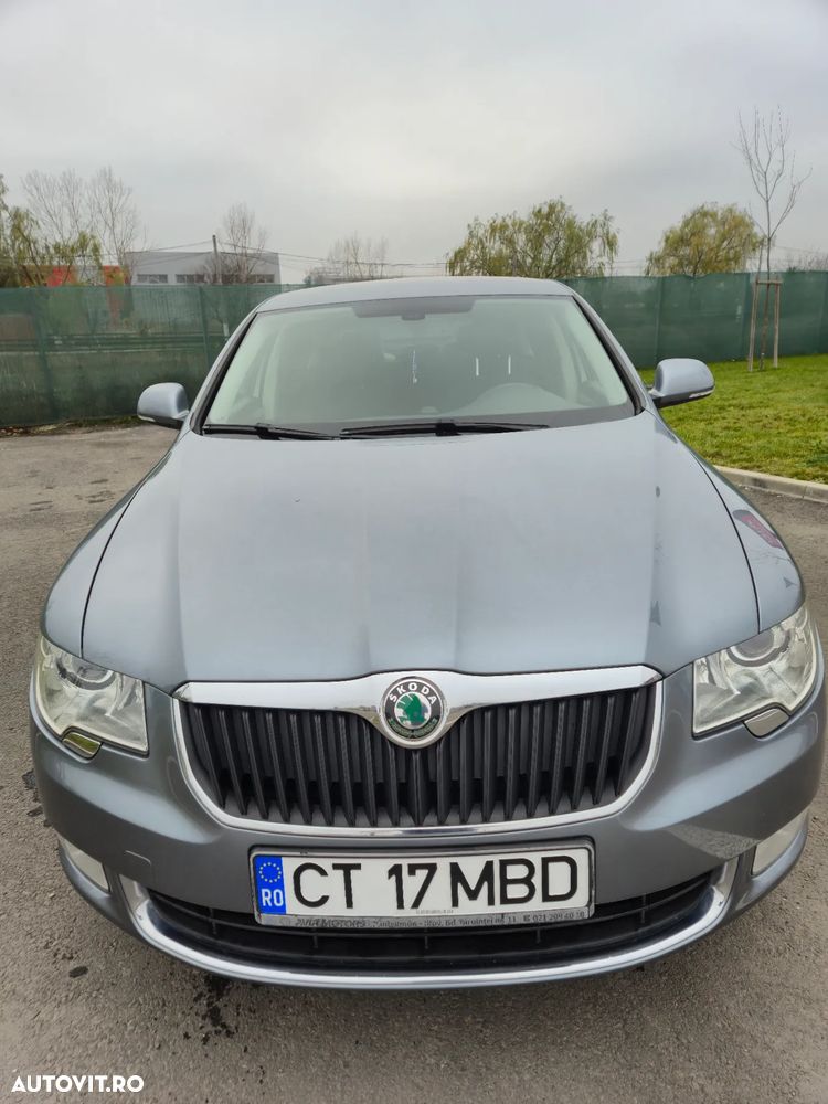 Skoda Superb 2.0 TDI 4X4 Elegance - 5