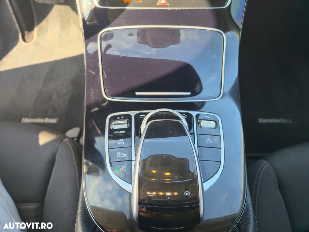 Mercedes-Benz E 220 d 4MATIC Aut. - 11