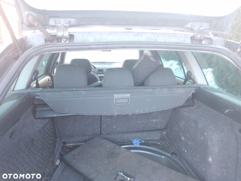 SKODA OCTAVIA I  00-10 1.6 BFQ     FOTEL PRAWY LEWY KANAPA - 24