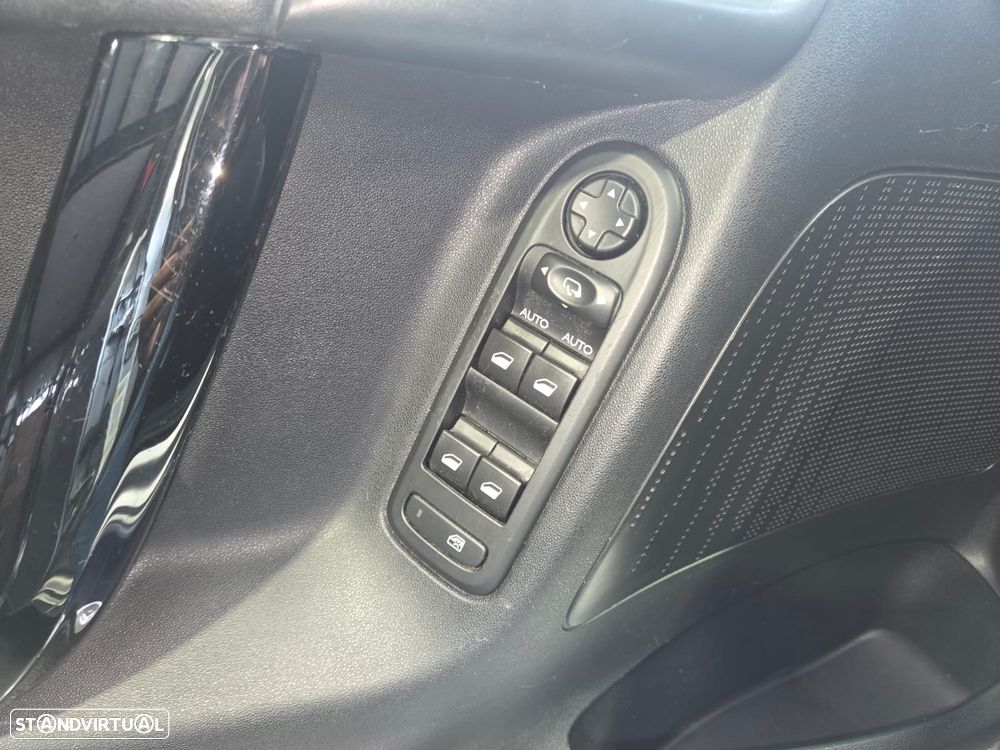 Citroën C3 1.2 PureTech Attraction - 19